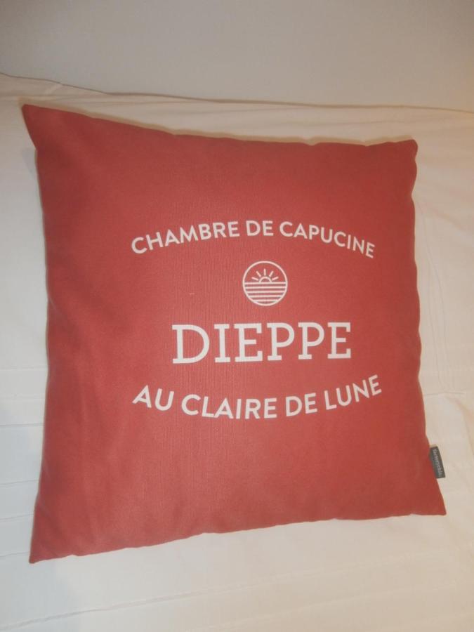 Au Claire De Lune Dieppe Exterior photo